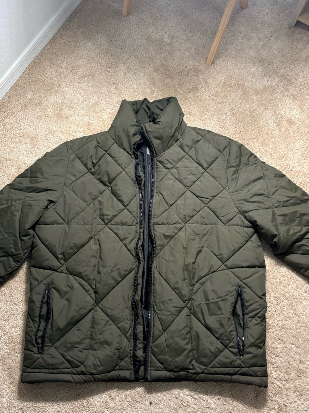 Old Navy Men's Quilted Jacket in Olive